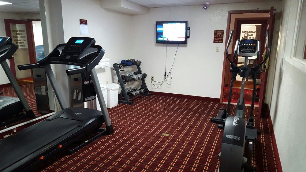 Ramada By Wyndham Medford Hotel & Conference Center エクステリア 写真